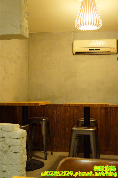 家咖哩(台南成大店)：【台南-東區】咖哩x有機+無毒食材...來自花蓮的美味...可續白飯及咖哩醬...南澳有機米/自助式/續杯半價/萬田有機豆花《家咖哩(台南成大店)》