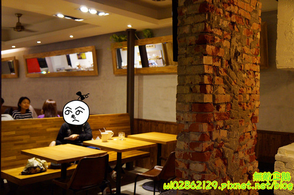 家咖哩(台南成大店)：【台南-東區】咖哩x有機+無毒食材...來自花蓮的美味...可續白飯及咖哩醬...南澳有機米/自助式/續杯半價/萬田有機豆花《家咖哩(台南成大店)》