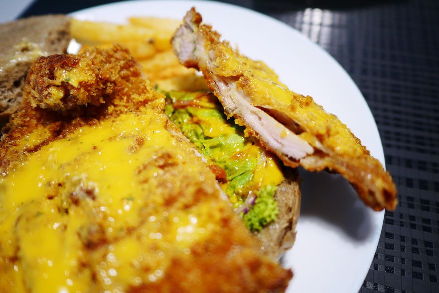 P2260893.jpg P2260893.jpg