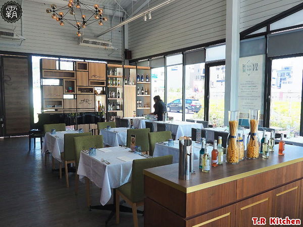 T.R kitchen義式廚房: T.R Kitchen義法私廚料理,北屯美食聚餐推薦,在地食材融入義法料理,桂丁雞軟嫩、肋眼牛肉汁香甜~