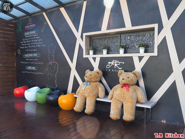 T.R kitchen義式廚房: T.R Kitchen義法私廚料理,北屯美食聚餐推薦,在地食材融入義法料理,桂丁雞軟嫩、肋眼牛肉汁香甜~