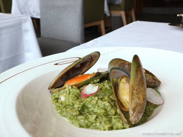 T.R kitchen義式廚房:台中美食│T.R Kitchen〃大坑義法料理推薦!!波士頓活龍蝦入料,用料實在,裝潢氣派,台中約會首選餐廳~