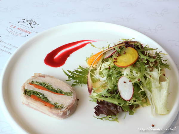 T.R kitchen義式廚房:台中美食│T.R Kitchen〃大坑義法料理推薦!!波士頓活龍蝦入料,用料實在,裝潢氣派,台中約會首選餐廳~