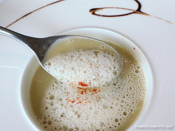 T.R kitchen義式廚房:台中美食│T.R Kitchen〃大坑義法料理推薦!!波士頓活龍蝦入料,用料實在,裝潢氣派,台中約會首選餐廳~