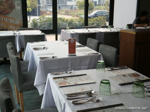 T.R kitchen義式廚房:台中美食│T.R Kitchen〃大坑義法料理推薦!!波士頓活龍蝦入料,用料實在,裝潢氣派,台中約會首選餐廳~