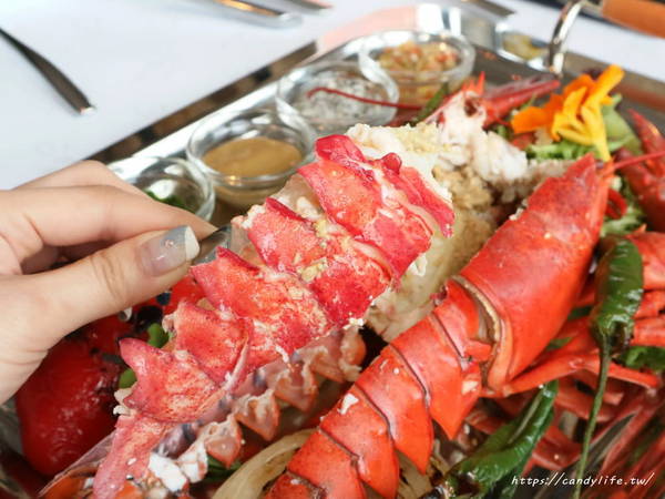 T.R kitchen義式廚房:台中美食│T.R Kitchen〃大坑義法料理推薦!!波士頓活龍蝦入料,用料實在,裝潢氣派,台中約會首選餐廳~