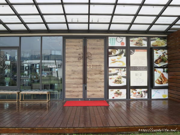 T.R kitchen義式廚房:台中美食│T.R Kitchen〃大坑義法料理推薦!!波士頓活龍蝦入料,用料實在,裝潢氣派,台中約會首選餐廳~