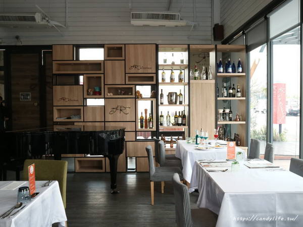 T.R kitchen義式廚房:台中美食│T.R Kitchen〃大坑義法料理推薦!!波士頓活龍蝦入料,用料實在,裝潢氣派,台中約會首選餐廳~