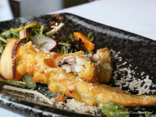 T.R kitchen義式廚房:台中美食│T.R Kitchen〃大坑義法料理推薦!!波士頓活龍蝦入料,用料實在,裝潢氣派,台中約會首選餐廳~