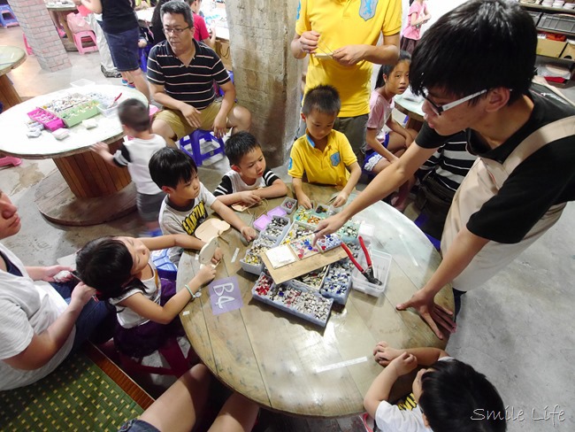 │新北│親子Fun暑假。鶯歌老街「馬賽克陶趣家DIY」親子半日遊