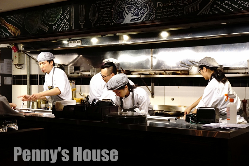 台北東區 . JAPOLI義大利餐酒館 - 拿坡里風味披薩,美味肉醬義大利麵 SOGO週邊美食 (忠孝復興捷運站/附菜單)