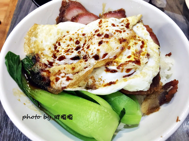 【台中 西屯】寶達港式茶餐廳~~平價美味，有著黯然銷魂冰火波蘿油、無敵脆皮燒雞~~保證一吃成主顧