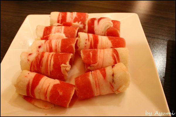 珍杏擱牛奶鍋物：[食記]超優質牛奶鍋~台南必選- 珍杏擱牛奶鍋物二訪