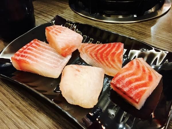 珍杏擱牛奶鍋物:(台南。北區)『珍杏擱』2018新增菜色『南瓜牛奶鍋』。『泰式酸辣牛奶鍋』,台南人的牛奶鍋愛店。來自綠光牧場,帶著濃濃奶香的『珍杏擱牛奶鍋物』