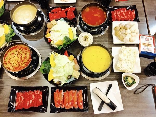 珍杏擱牛奶鍋物:(台南。北區)『珍杏擱』2018新增菜色『南瓜牛奶鍋』。『泰式酸辣牛奶鍋』,台南人的牛奶鍋愛店。來自綠光牧場,帶著濃濃奶香的『珍杏擱牛奶鍋物』