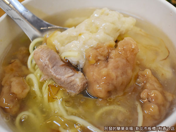 秋香ㄟ店14-綜合羹肉塊.JPG