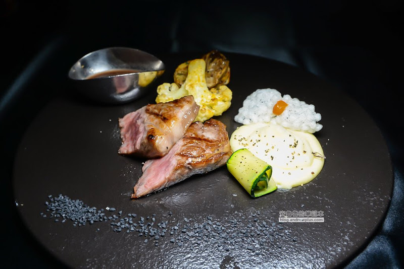 隨意鳥地方101觀景餐廳-神戶和牛、松露菲力和波士頓龍蝦佐以絕景夜色