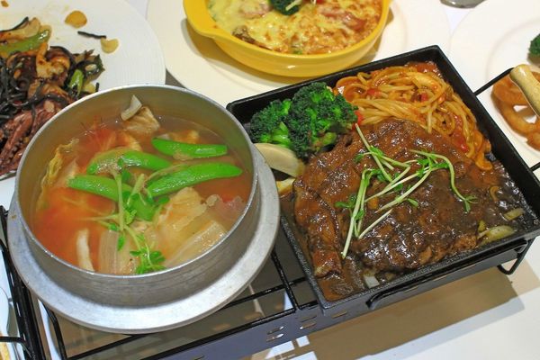 【新莊餐廳】MS.YE LU 義式廚房-一鍋一燒義式料理獨創新吃法 【新莊餐廳】MS.YE LU 義式廚房-一鍋一燒義式料理獨創新吃法