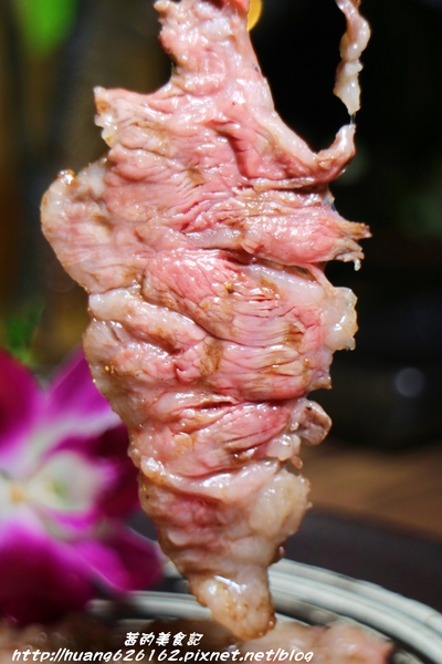 約客頂級燒肉：【台北大安區】這是我目前為止吃過最好吃燒肉店『約客頂級燒肉』必點鮮切牛肋條、上選牛小排、海鮮綜合盤~