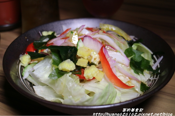 約客頂級燒肉：【台北大安區】這是我目前為止吃過最好吃燒肉店『約客頂級燒肉』必點鮮切牛肋條、上選牛小排、海鮮綜合盤~