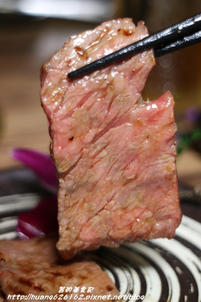 約客頂級燒肉：【台北大安區】這是我目前為止吃過最好吃燒肉店『約客頂級燒肉』必點鮮切牛肋條、上選牛小排、海鮮綜合盤~