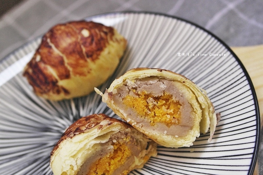 [宅配伴手禮]杜倫先生Mr. Turon-創新口味的中秋月餅禮盒+邊玩桌遊邊吃沾醬麻糬~