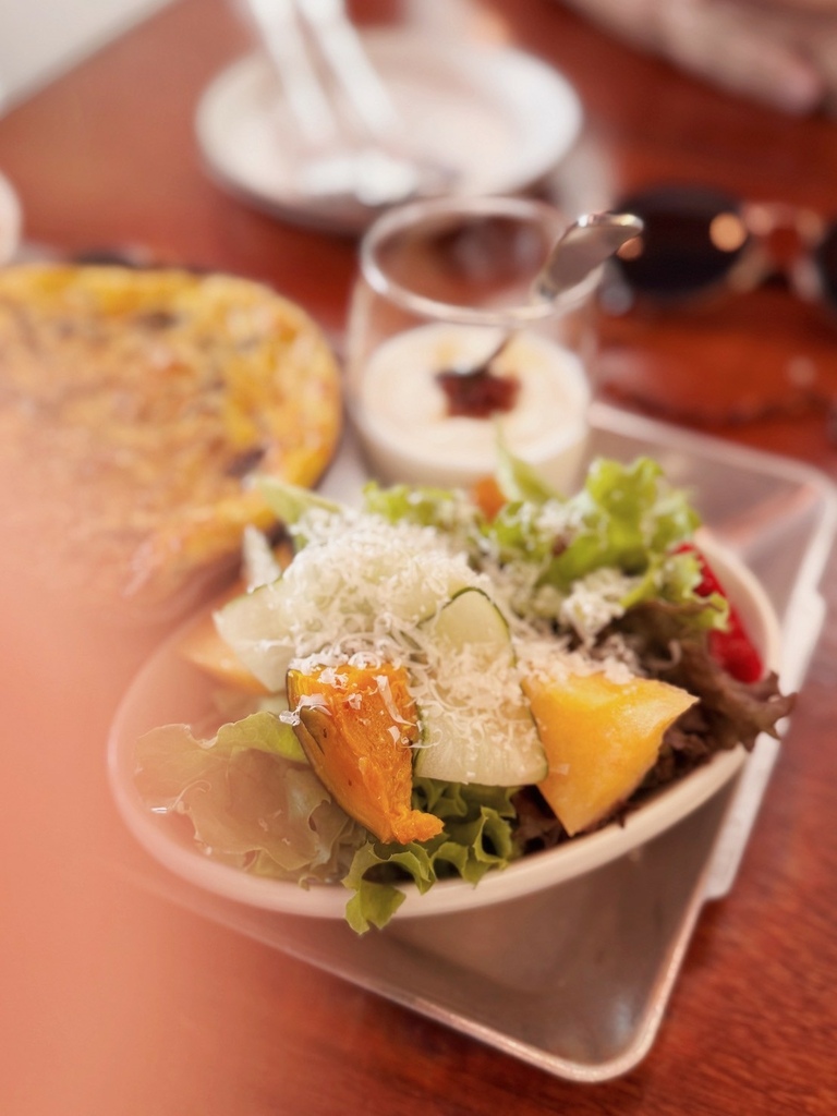 雲林美食推薦！斗六隱藏版蔬食 著迷食間，復古簡約鄉村風與療癒系菜單。