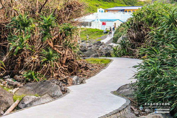 伊莎貝拉海灘咖啡館(白沙灣分店)│新北市/石門區(異國風情美食，坐擁獨天海景)