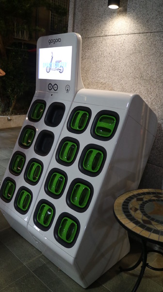 Waffle Please 比利時列日鬆餅專賣店(大安店)：【台北下午茶】Waffle Please 比利時列日鬆餅@捷運科技大樓站