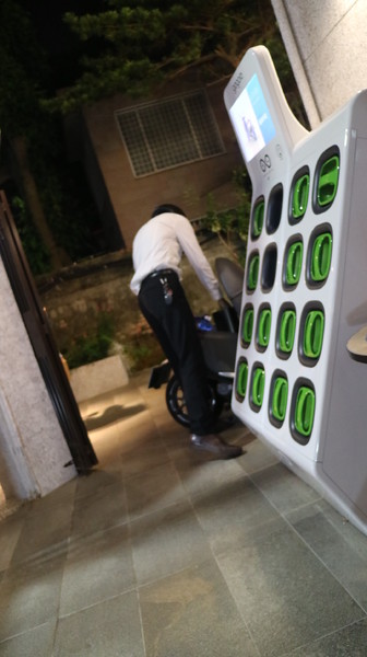 Waffle Please 比利時列日鬆餅專賣店(大安店)：【台北下午茶】Waffle Please 比利時列日鬆餅@捷運科技大樓站