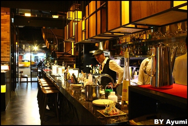 西班牙傳統海鮮料理餐廳 PURO PURO：[食記]西班牙傳統海鮮料理餐廳PURO PURO-跨界開設，並與日本西班牙料理名廚小西由企夫領軍的El Poniente集團合作