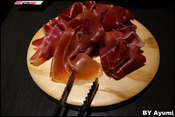 西班牙傳統海鮮料理餐廳 PURO PURO：[食記]西班牙傳統海鮮料理餐廳PURO PURO-跨界開設，並與日本西班牙料理名廚小西由企夫領軍的El Poniente集團合作