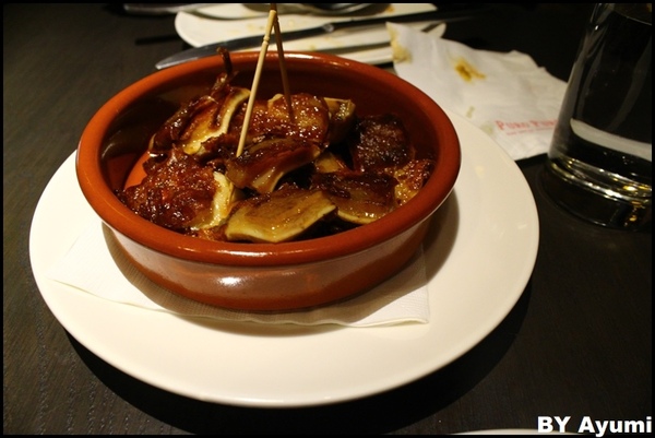 西班牙傳統海鮮料理餐廳 PURO PURO：[食記]西班牙傳統海鮮料理餐廳PURO PURO-跨界開設，並與日本西班牙料理名廚小西由企夫領軍的El Poniente集團合作