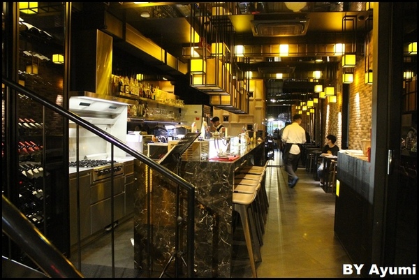 西班牙傳統海鮮料理餐廳 PURO PURO：[食記]西班牙傳統海鮮料理餐廳PURO PURO-跨界開設，並與日本西班牙料理名廚小西由企夫領軍的El Poniente集團合作