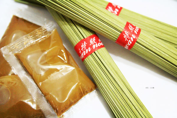 體驗團【宅配。方便料理】小拌麵-老媽拌麵副品牌 抹茶控看過來  抹茶拌麵你吃過了沒!!