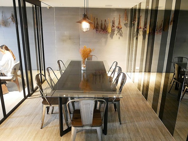 木門咖啡Wooden Door:木門咖啡Wooden Door-台中南屯區超美咖啡館 每個角落都好拍 餐點兼具外型和風味 和姊妹的下午茶首推這家