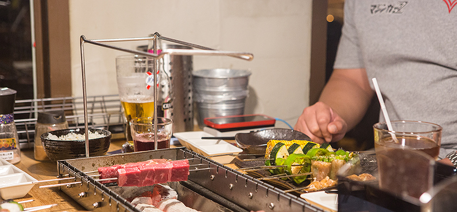 |食|台中西區 轉轉轉的烤肉【爵】旋轉串燒