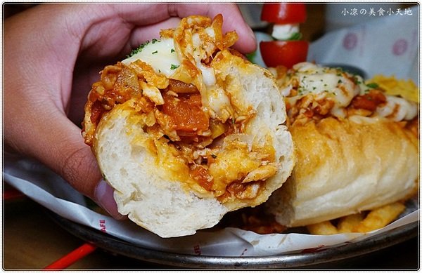 EMMA'S CAFE:台中北區』Emma's CAFE║發現巷弄美食。全天候供餐,超強早午餐,新品義麵燉飯大推,近中友、中國醫(新增刷卡服務)