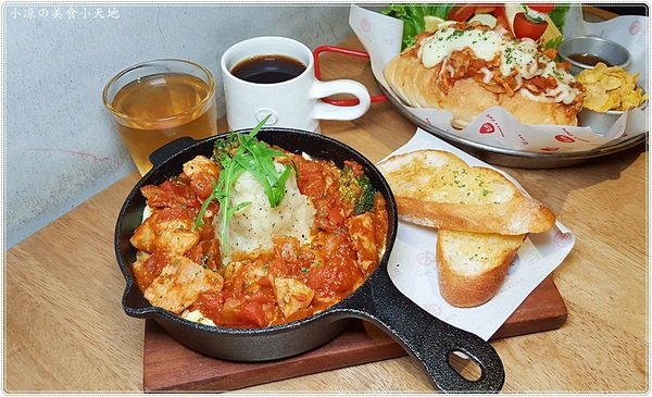 EMMA'S CAFE:台中北區』Emma's CAFE║發現巷弄美食。全天候供餐,超強早午餐,新品義麵燉飯大推,近中友、中國醫(新增刷卡服務)