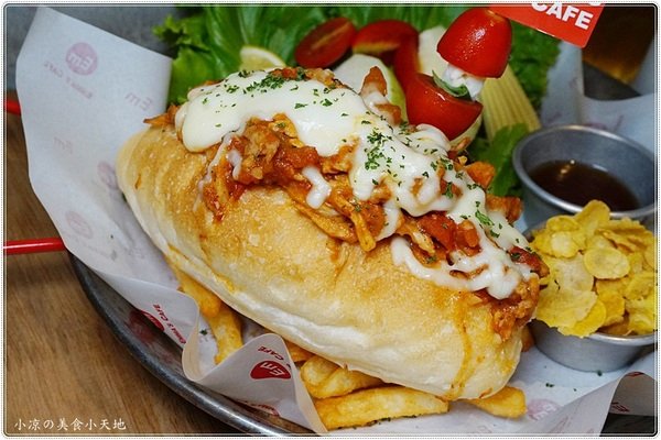 EMMA'S CAFE:台中北區』Emma's CAFE║發現巷弄美食。全天候供餐,超強早午餐,新品義麵燉飯大推,近中友、中國醫(新增刷卡服務)