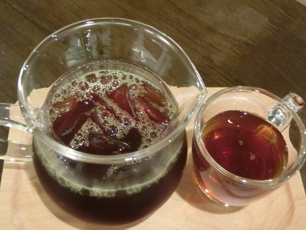 NOT ONLY CAFE：【信義區咖啡廳】噹噹媽真心推薦~燈光美氣氛佳的Not Only Cafe咖啡廳~韓式泡菜豬肉帕尼尼及衣索比亞-耶加雪菲~好吃到停不下來!