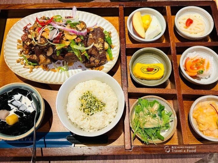 聚餐首選,咖啡美食帶來的歡樂~布納咖啡館(桃園藝文館) - 魚兒 x 牽手明太子的「視」界旅行