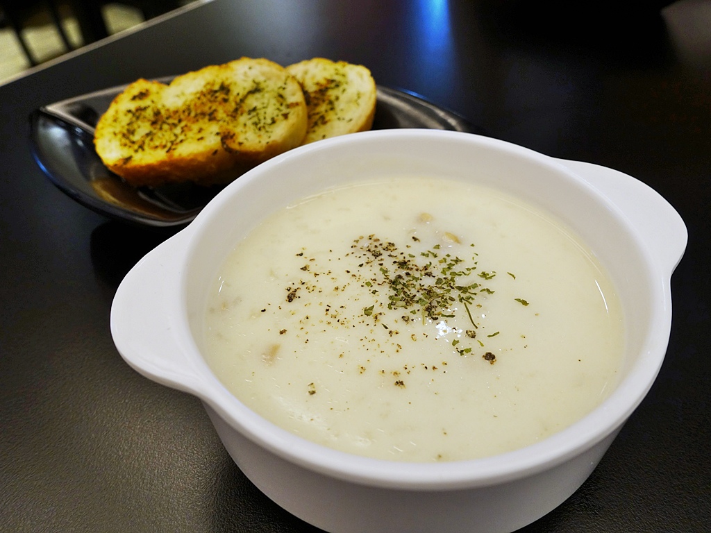 KitchenByTheBaldMan-4