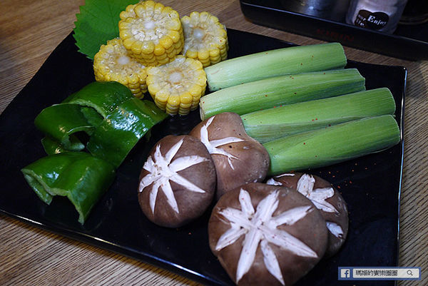 三重燒肉吃到飽【燒肉眾精緻炭火燒肉三重自強店】日本鹿兒島A5和牛吃到飽&豪華龍蝦饗宴