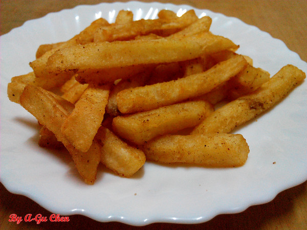 艋舺雞排(台南中正店)：【臺南Ω中西區】艋舺雞排（中正店）。皮脆肉厚的大雞排