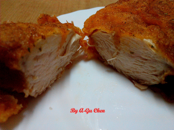 艋舺雞排(台南中正店)：【臺南Ω中西區】艋舺雞排（中正店）。皮脆肉厚的大雞排