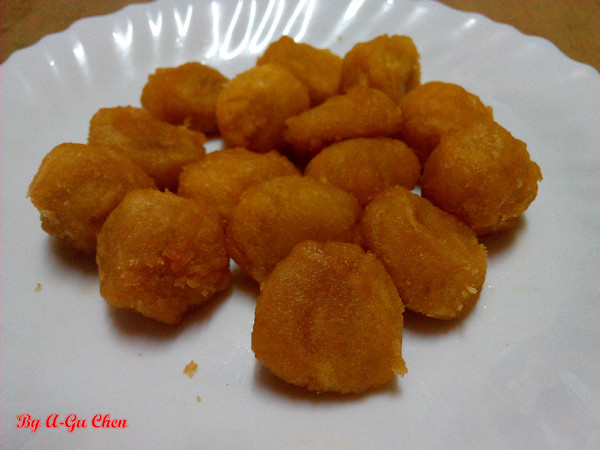 艋舺雞排(台南中正店)：【臺南Ω中西區】艋舺雞排（中正店）。皮脆肉厚的大雞排