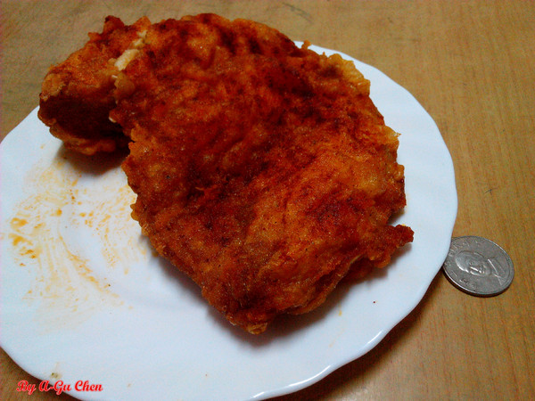 艋舺雞排(台南中正店)：【臺南Ω中西區】艋舺雞排（中正店）。皮脆肉厚的大雞排