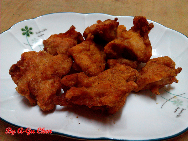 艋舺雞排(台南中正店)：【臺南Ω中西區】艋舺雞排（中正店）。皮脆肉厚的大雞排