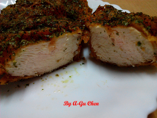 艋舺雞排(台南中正店)：【臺南Ω中西區】艋舺雞排（中正店）。皮脆肉厚的大雞排